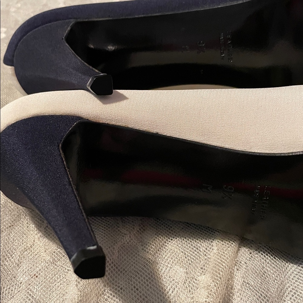Anne Klein Navy and Cream, 3” Heels with gold accents. - Picture 5 of 7